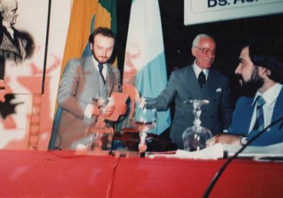Dr. Tomas Pablo Paschero Y El Dr. Marcelo Candegabe 1981